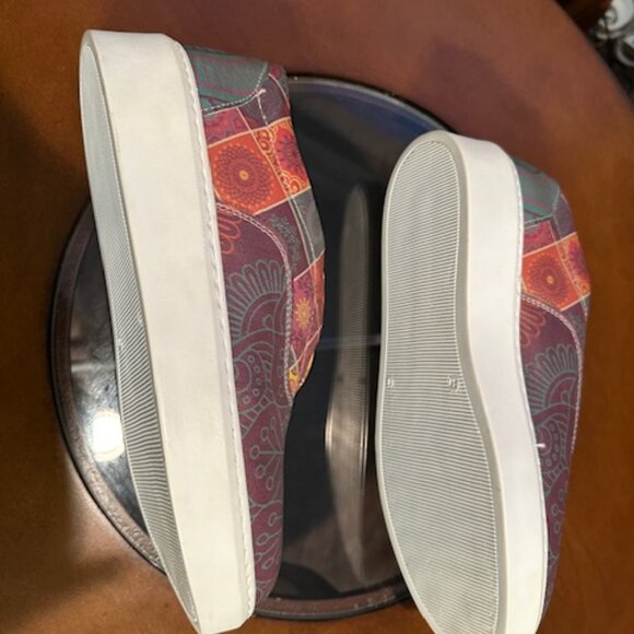 NWOT GOBY MULTI-COLOR PRINT HI-QUALITY FAUX LEATHER PLATFORM SNEAKERS - EU39 - Picture 4 of 4